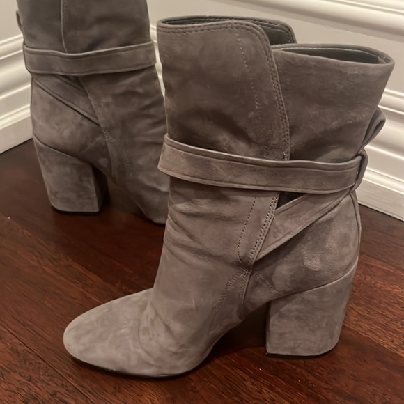 Vince Camuto Damefaris- Graystone Suede- 7M with box - Picture 4 of 10
